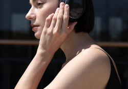 Should You Still Use the Headphone Jack?